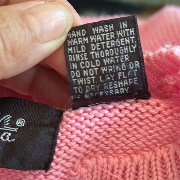 Vintage 80s/90s Catalina Pink Knit Short Sleeve Long Sweater with Beach Scene - Picture 8 of 8